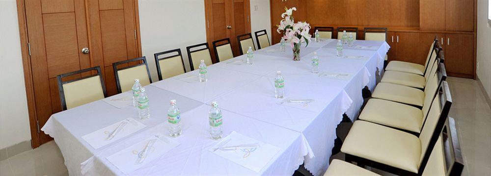 Dendro Beachfront Hotel Nha Trang Zewnętrze zdjęcie